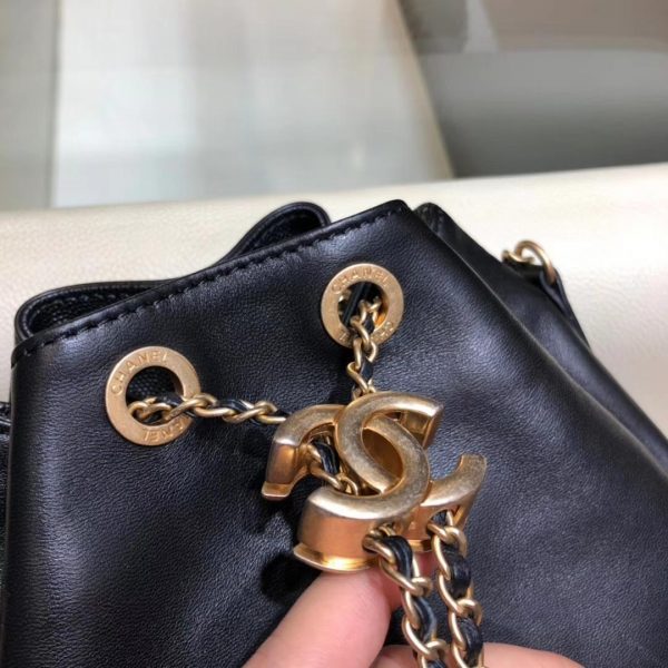 CHANEL DRAWSTRING BAG 샤넬 드로스트링 백