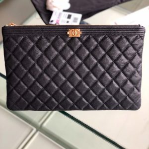 CHANEL BOY CLUTCH <br>샤넬 보이 클러치