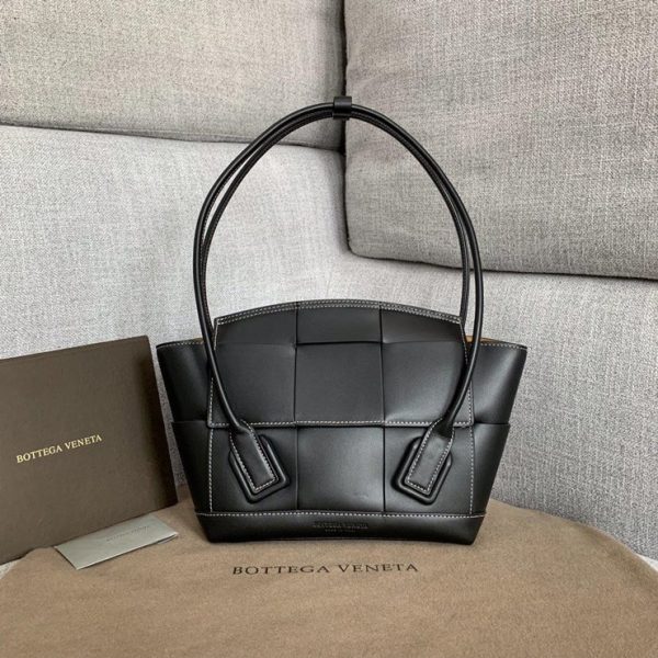 BOTTEGA VENETA ARCO BAG 보테가 베네타 아르코 백