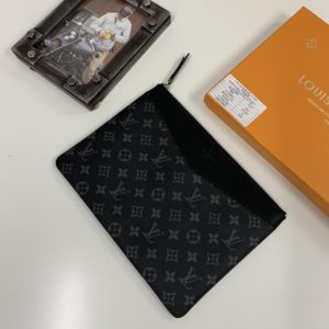 LOUIS VUITTON DAILY CLUTCH<br>루이비통 데일리 클러치<br>[29.5x21cm 이태리가죽]