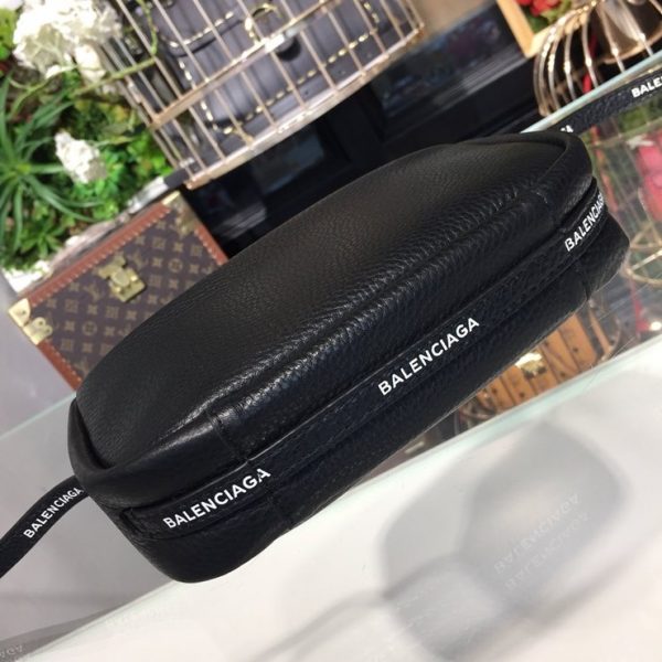 BALENCIAGA EVERYDAY CAMERA BAG 발렌시아가 에브리데이 카메라 백