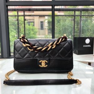 CHANEL FLAP BAG<br>샤넬 플랩 백<br>[23.5cm 빈티지 소가죽]