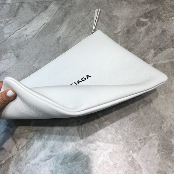 BALENCIAGA LEATHER LOGO CLUTCH 발렌시아가 레더 로고 클러치