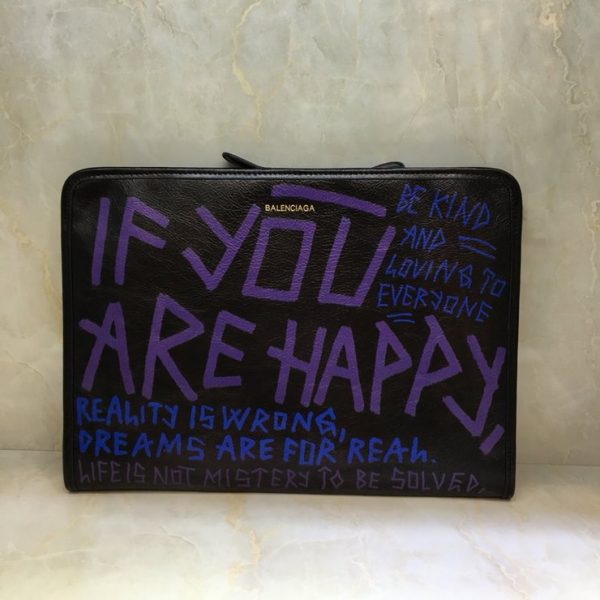 BALENCIAGA GRAFFITI CLASSIC CLUTCH 발렌시아가 그래피티 클래식 클러치