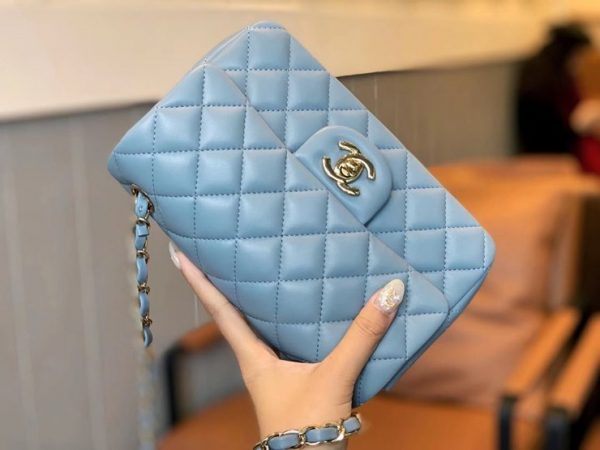 CHANEL CLASSIC FLAP BAG 샤넬 클래식 플랩 백