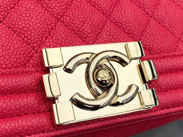 CHANEL BOY FLAP BAG 샤넬 보이 플랩 백