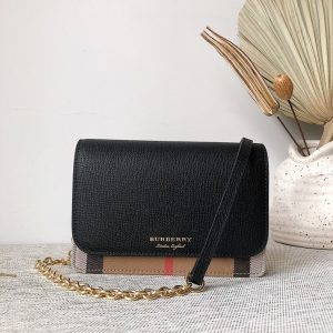 BURBERRY LEATHER SHOULDER BAG <br>버버리 숄더백