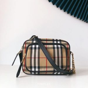 BURBERRY LEATHER CROSS BAG <br>버버리 크로스백