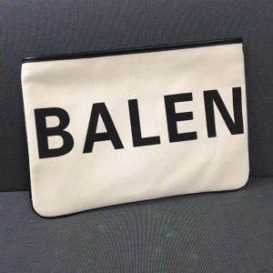 BALENCIAGA LOGO CANVAS CLUTCH<br> 발렌시아가 로고 캔버스 클러치