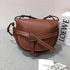 LOEWE GATE CROSS BAG<br>로에베 게이트 크로스백<br>[20x19x11.5cm]