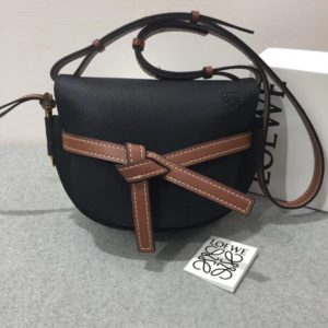 LOEWE GATE CROSS BAG<br>로에베 게이트 크로스백<br>[20x19x11.5cm]