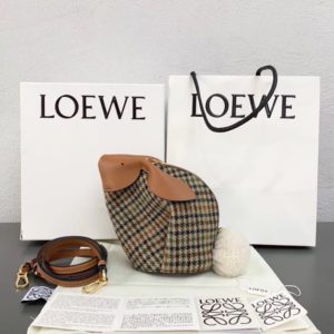 LOEWE BUNNY MINI BAG<br>로에베 버니 미니백<br>[18×16.5x13cm]