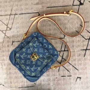 LOUIS VUITTON MONOGRAM DENIM CAMERA BAG<br>루이비통 모노그램 데님 카메라 백<br>[20x18x7cm]