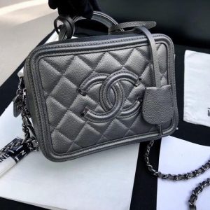 CHANEL VENITY BAG<br>샤넬 베니티 코스메틱 백<br>[17cm 캐비어 이태리 송아지가죽]