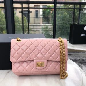 CHANEL 2.55 FLAP BAG<br>샤넬 2.55 플랩 백<br>[24cm 정품송아지가죽]