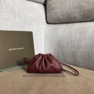 BOTTEGA VENETA BUTTER CARF MINI POUCH <br>보테가 베네타 버터 카프 미니 파우치