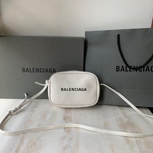 BALENCIAGA EVERYDAY CAMERA BAG <br>발렌시아가 에브리데이 카메라 백