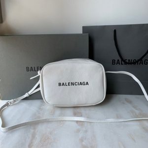 BALENCIAGA EVERYDAY CAMERA BAG <br>발렌시아가 에브리데이 카메라 백(L사이즈)