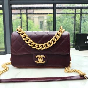 CHANEL FLAP BAG<br>샤넬 플랩 백<br>[19.5cm 빈티지 소가죽]