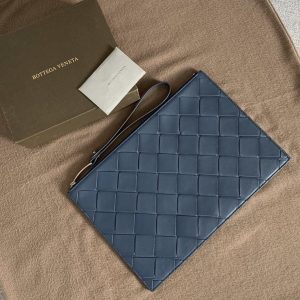 BOTTEGA VENETA POUCH BAG <br>보테가 베네타 파우치 백