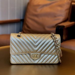 CHANEL CLASSIC FLAP BAG<br>샤넬 클래식 플랩 백<br>[25cm 정품가죽]