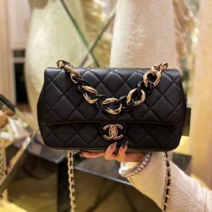 CHANEL CLASSIC FLAP BAG<br>샤넬 클래식 플랩 백<br>[27x16x7cm 프랑스양가죽]