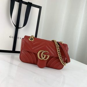 GUCCI GG MARMONT SHOULDER BAG<br>구찌 GG 마몬트 숄더백<br>[22x13x6cm 이태리송아지가죽]