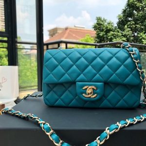 CHANEL CLASSIC FLAP BAG<br>샤넬 클래식 플랩 백<br>[20cm 정품가죽]