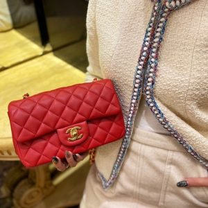 CHANEL CLASSIC FLAP BAG<br>샤넬 클래식 플랩 백<br>[20cm 프랑스산 양가죽]