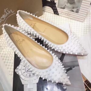 CHRISTIAN LOUBOUTIN SPIKED FLAT SHOES<br>크리스찬 루부탱 스파이크 플랫 슈즈<br><i>35-39 SIZE</i>