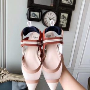 FENDI COLIBRI FLAT SHOES<br>펜디 콜리브리 플렛 슈즈<br><i>35-40 SIZE</i>