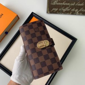 LOUIS VUITTON CURIEUSE WALLET<br>루이비통 크루즈 지갑<br><i>20x11cm 이태리가죽</i>