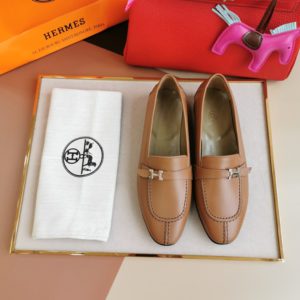 HERMES LEATHER LOAFER<br>에르메스 레더 로퍼<br><i>35-39 SIZE 이태리가죽</i>