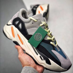 ADIDAS YEEZY BOOST 700 wave runner<br>아디다스 이지 부스트 700<br><i>남녀공용 36-46 SIZE 최상급</i>