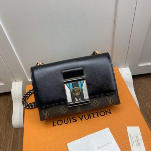 LOUIS VUITTON POCHETTE LV THELMA BAG<br>루이비통 포쉐트 쉘마 백<br>[20x13x5.5cm]