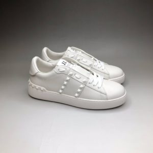 VALENTINO ROCKSTUD SNEAKER<br>발렌티노 락스터드 스니커즈<br><i>남녀공용 35-44 SIZE 제작+3일</i>