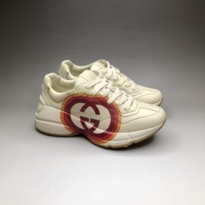 GUCCI NY YANKEES PRINT RHYTON SNEAKERS<br>구찌 뉴욕 양키즈 프린트 라이톤 스니커즈<br><i>35-44 SIZE</i>