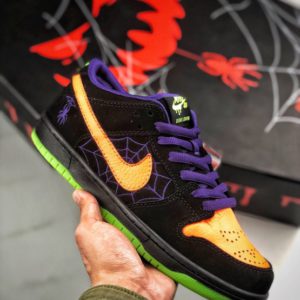 NIKE SB Dunk Low NIGHT OF MISCHIEF<br>나이키 SB 덩크 로우 나이트 오브 미스치프<br><i>남여공용 36-45 SIZE 최상급</i>