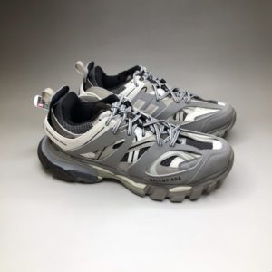 BALENCIAGA TRACK TRAINERS<br>발렌시아가 트랙 트레이너<br><i>35-45 SIZE 최상급 LED</i>