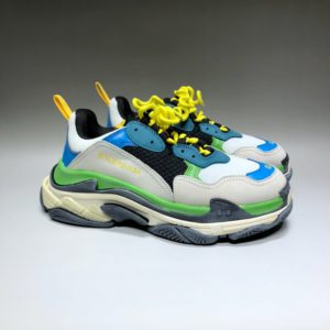 BALENCIAGA TRIPLE S<br>발렌시아가 트리플 S 스니커즈<i>35-45 SIZE 최상급</i>