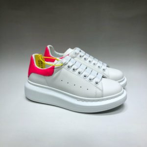 ALEXANDER MCQUEEN OVERSIZED SNEAKERS<br>알렉산더 맥퀸 오버솔 스니커즈<br><i>35-44 SIZE 최상급</i>