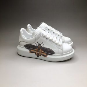 ALEXANDER MCQUEEN OVERSIZED SNEAKERS<br>알렉산더 맥퀸 오버솔 스니커즈<br><i>35-44 SIZE 최상급</i>