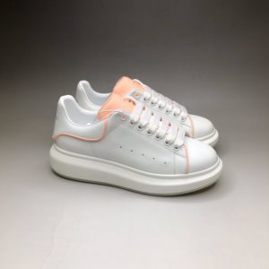 ALEXANDER MCQUEEN OVERSIZED SNEAKERS<br>알렉산더 맥퀸 오버솔 스니커즈<br><i>35-44 SIZE 최상급</i>