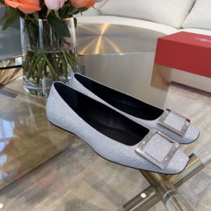 ROGER VIVIER FLAT SHOES<br>로저비비에 플랫 슈즈<br><i>35-40 SIZE 소가죽</i>