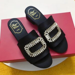 ROGER VIVIER SANDAL<br>로저비비에 샌들<br><i>35-39 SIZE 굽3.5cm</i>