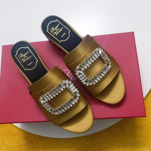 ROGER VIVIER SANDAL<br>로저비비에 샌들<br><i>35-39 SIZE 굽3.5cm</i>