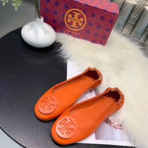 TORY BURCH LOGO BALLET FLAT SHOES<br>토리버치 로고 발레 플랫 슈즈<br><i>35-40 SIZE 이태리가죽</i>