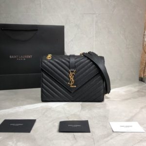 YSL ENVELOPE SHOULDER BAG<br>입생로랑 엔벨로프 숄더백<br><i>24×17.5x6cm 이태리소가죽</i>