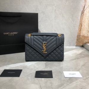 YSL ENVELOPE SHOULDER BAG<br>입생로랑 엔벨로프 숄더백<br><i>24×17.5x6cm 이태리소가죽</i>