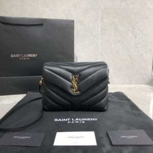 YSL LOULOU MINI SHOULDER BAG<br>입생로랑 룰루 미니 숄더백<br><i>20x14x7cm 이태리송아지가죽</i>